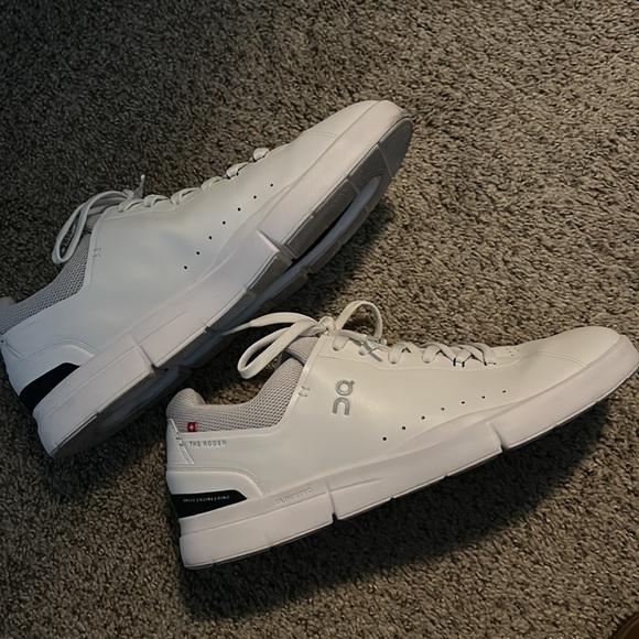 ON CLOUD ROGERS WORN ONCE - Picture 3 of 3